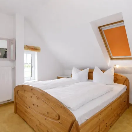 Apartment Haus Rolandseck Kuehlungsborn